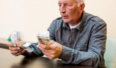 Россия оказалась на пороге крупного экономического кризиса: печальный прогноз, который грозит стать реальностью 