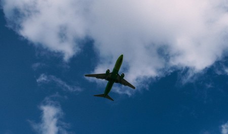 Летите в отпуск в 2026-м? Новые правила авиаперелетов, которые нужно знать, чтобы сэкономить время и деньги