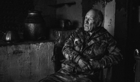 Один в поле воин: как единственный житель заброшенного хутора пытается доказать властям, что он не призрак