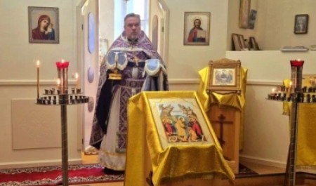 В храме северодвинского военного госпиталя регулярно совершают богослужения 