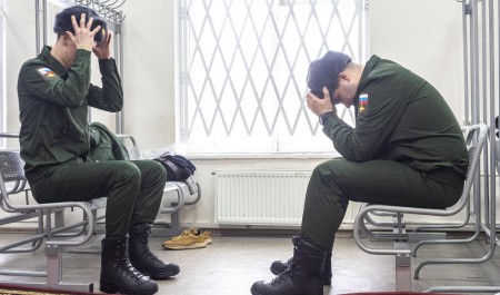 В армию пойдут даже те, кому обычно давали отсрочку: депутаты решили поменять правила призыва 