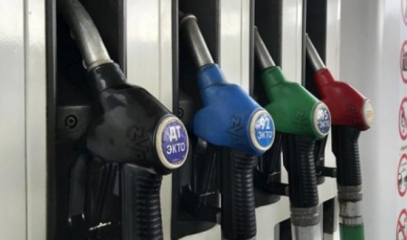 В России предложили ввести кешбэк на бензин для ветеранов СВО и семей с детьми