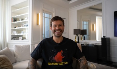 «Бедная его жена»: футболист Федор Смолов показал свою белоснежную квартиру и озадачил поклонников