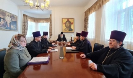 Митрополит Корнилий возглавил рабочую встречу в епархиальном управлении 