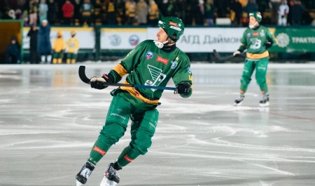 «Водник» играет со «СКА-Нефтяником» в Архангельске. Кто забил первый гол