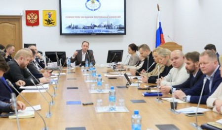 На сессии АрхГорДумы ожидают Михаила Ульянова