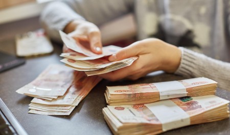 В Госдуме предложили платить зарплату тем, кто «не хочет работать»: новости 14 марта 