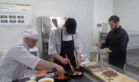 В колонии под Архангельском упражняются в высокой кухне