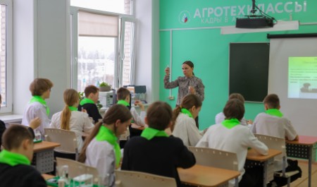 В профессию со школьной скамьи: в Вельской школе №1 делают ставку на будущих аграриев