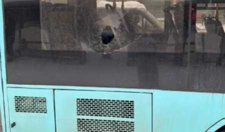 Автобусы архангельского перевозчика за неделю трижды стали мишенью для вандалов Автобусы архангельского перевозчика за неделю трижды стали мишенью для вандалов