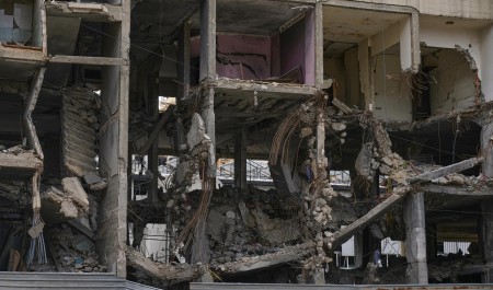 США заявили о переговорах с Ираном, но обстрелы не прекратились: главное о войне на Ближнем Востоке США заявили о переговорах с Ираном, но обстрелы не прекратились: главное о войне на Ближнем Востоке