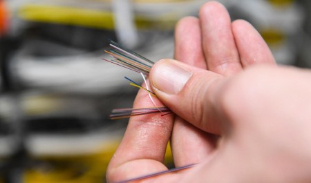 Китайская игла. Как бум ИИ и дронов оставил Россию без своего оптоволокна и взвинтил цены на него в 5 раз