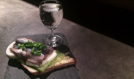 В Поморье отчим привлек несовершеннолетнего пасынка к пьянству