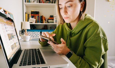 Юрист предупредила о риске лишиться работы из-за проблем с интернетом