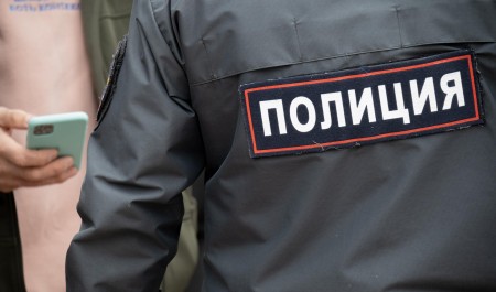 Мужчина открыл стрельбу и ранил полицейских в Крыму