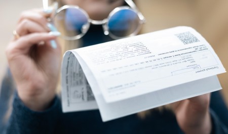 Россиянам начали поступать фальшивые уведомления от ЖКХ: как работает новая схема мошенничества 