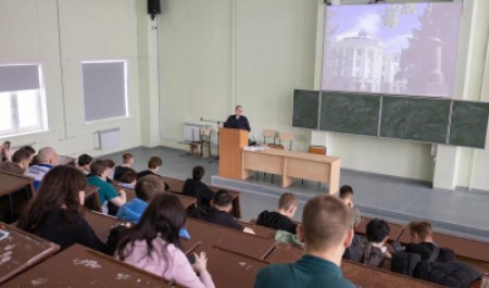  «Дорога безопасности»: студентам САФУ напомнили о правилах дорожного движения 