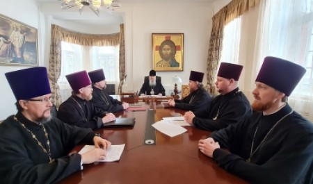 Митрополит Корнилий возглавил совещание в епархиальном управлении 