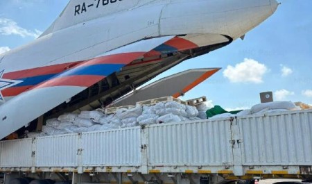 Спецборт МЧС России доставил гуманитарную помощь для населения Республики Мозамбик