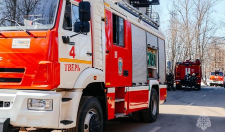 Тверские пожарные МЧС России провели тренировку на объекте с массовым пребыванием людей