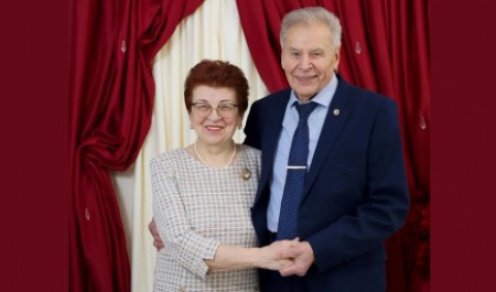 60 лет вместе: в Архангельске супруги Кононовы отметили бриллиантовую свадьбу