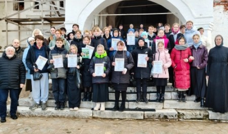 Воспитанники школ Холмогорского округа изучили историю Сийской обители 