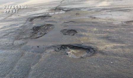 В Архангельске улица Розы Шаниной превратилась в полосу препятствий