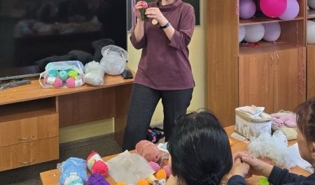 Дамы из архангельского УФИЦ передают самодельные игрушки в ДНР и ЛНР