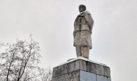 Коммунисты требуют найти и наказать уничтожителей памятника Ленину в Архангельске