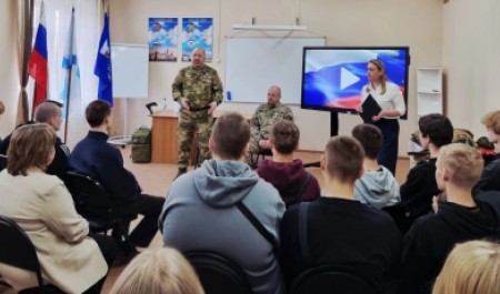 В образовательных учреждениях Архангельской области продолжаются уроки мужества