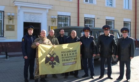 Архангельская колония №1 поделилась автомобилем с бойцами СВО