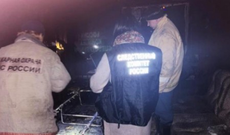 Пожар в квартире Архангельска обернулся гибелью женщины и госпитализацией ее семьи