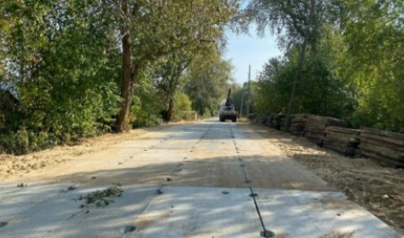 Власти Архангельска направили почти 50 миллионов на ремонт разбитых грунтовок