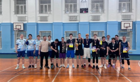 В САФУ определили победителей баскетбольного турнира среди юношей