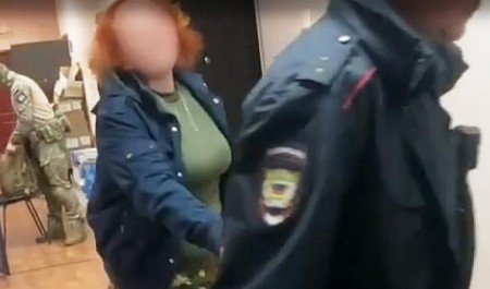 Силовики нагрянули с обыском к экстремистки настроенной жительнице Поморья