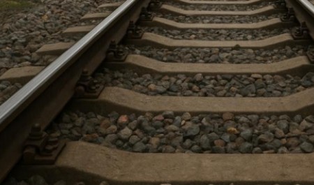 Легковушка угодила под поезд на ж/д переезде под Архангельском