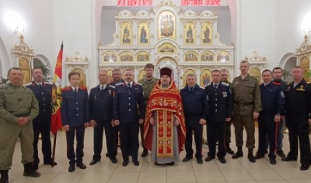 В архангельском храме казаки приняли в строй новых братьев 