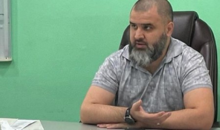 Котласский главврач Хизри Ильясов не смог отсудить миллион за комментарии в сети