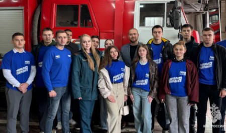 Музей МЧС России ЛНР рассказал историю пожарной охраны региона участникам молодой гвардии