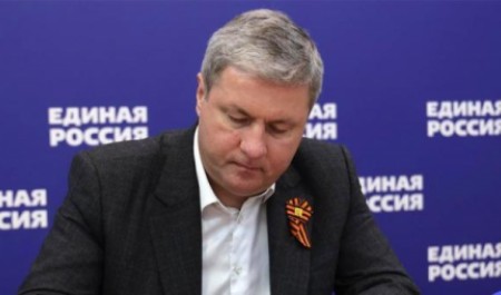 К партийным рядам желающих пробиться в Госдуму примкнул глава Архангельска