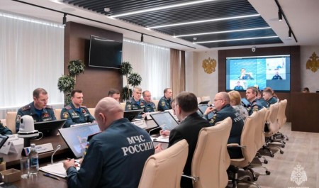 МЧС России создает справочник руководителя тушения пожара нового поколения