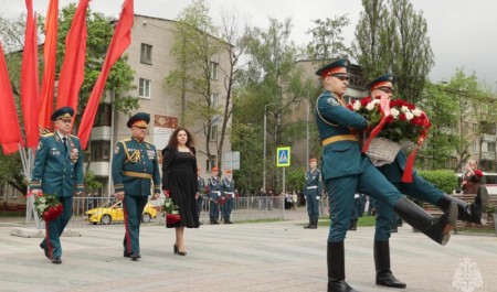 Руководство и сотрудники МЧС России отдали дань памяти воинам, погибшим в Великой Отечественной войне