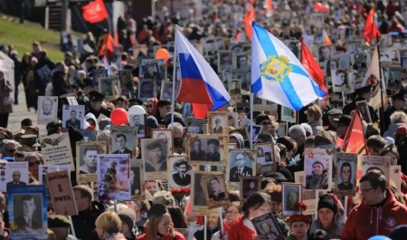 Колонны «Бессмертного полка» прошли по улицам Архангельска