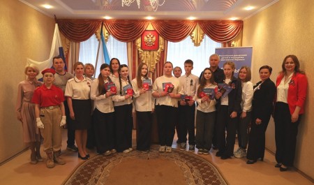 В отделениях ЗАГС Поморья проходят церемонии вручения первых паспортов