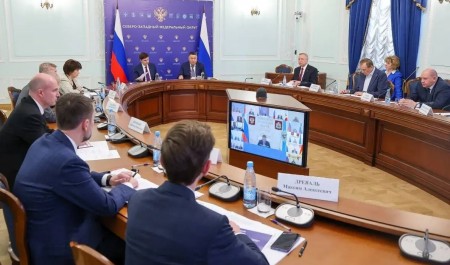 Полпред Президента РФ в СЗФО Игорь Руденя провел совещание по вопросам профилактики противоправной деятельности в молодежной среде