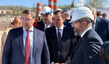 Валерий Фальков и Александр Цыбульский оценили ход строительства кампуса мирового уровня «Арктическая звезда» в Архангельске Валерий Фальков и Александр Цыбульский оценили ход строительства кампуса мирового уровня «Арктическая звезда» в Архангельске