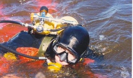 Водолазной службе МЧС России 30 лет