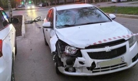 В Архангельске велосипедист угодил в реанимацию после позднего ДТП на перекрестке В Архангельске велосипедист угодил в реанимацию после позднего ДТП на перекрестке