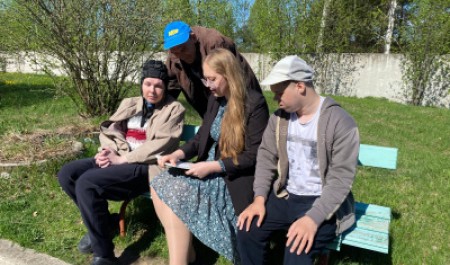 Волонтёры САФУ провели прогулку с подопечными Маймаксанского дома соцобслуживания