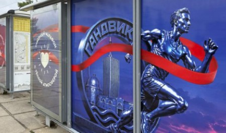 К рекордам — без остановки: в Архангельске появился марафонский автобусный павильон